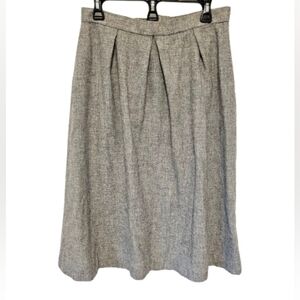 Vintage Homemade Elegant Gray Women's A-Line Pleated Skirt Approximate Size 10